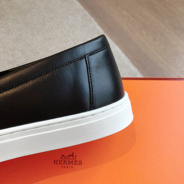 HM GAME SLIP-ON SNEAKER BLACK WITH TASSEL CALFSKIN