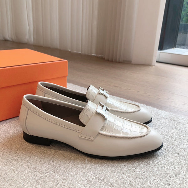 Paris Loafer Crocodile Pattern White Calfskin With Silver Signature Buckle 734376