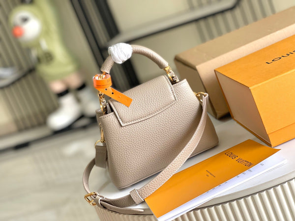 CAPUCINES MINI 21 BEIGE SCURO TAURILLON ORO FERRAMENTA