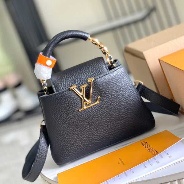 CAPUCINES MINI 21 NERO TAURILLON ORO HARDWARE