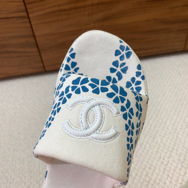 CC Platform Printed Slippers 4.5cm White Canvas 792623