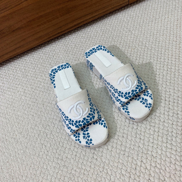 CC Platform Printed Slippers 4.5cm White Canvas 792623