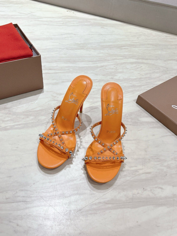 CL 25 Cross-Strap Slippers Orange Gloss Calf Patent Leather Rivets 314924