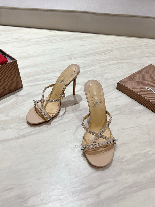 CL 25 Cross-Strap Slippers Nude Gloss Calf Patent Leather Rivets 314926