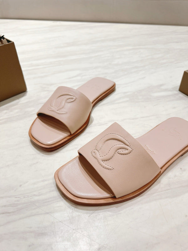 CL 25 Slippers Nude Top Layer High Gloss Calfskin 307500