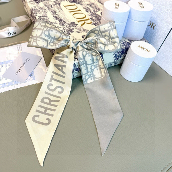 CD 26s Scarf 100cm In Silk 313135
