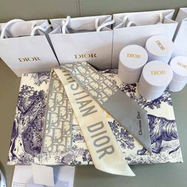CD 26s Scarf 100cm In Silk 313135