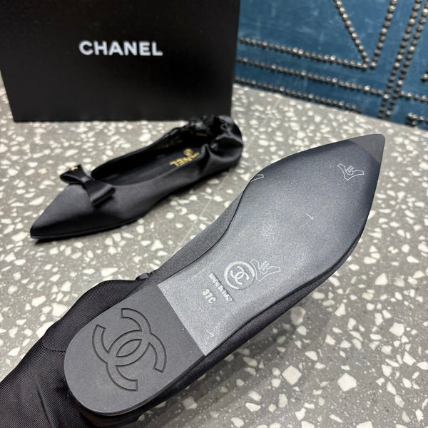 CC 25s Métiers d’art Ballet flats 10mm Black Silk Satin 423792