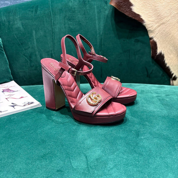Sandales à plateforme GG en cuir bordeaux Double G 741239