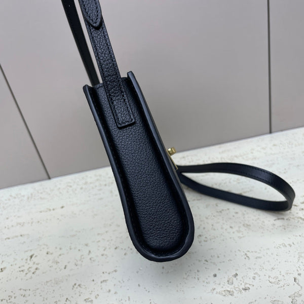 MINI POCHETTE CON 18 TRACOLLE IN PELLE DI VITELLO MORBIDA NERA