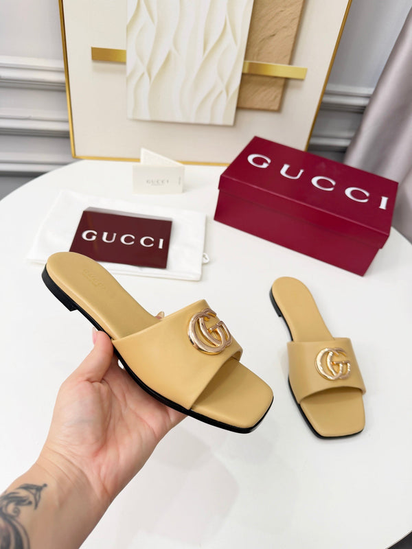 GG 2026 Early Spring Mule Beige Sheepskin 688519