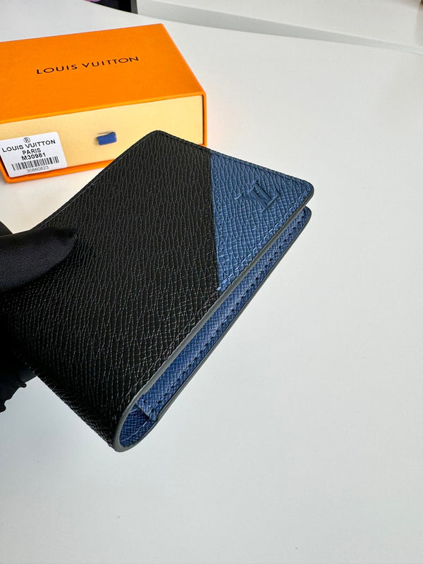 Portafoglio multiplo LV in pelle di mucca Taiga blu nero 221440