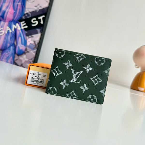 LV Multiple Wallet Green Ostrich Pattern 221308