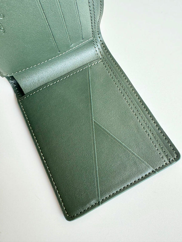 LV Multiple Wallet Green Ostrich Pattern 221308