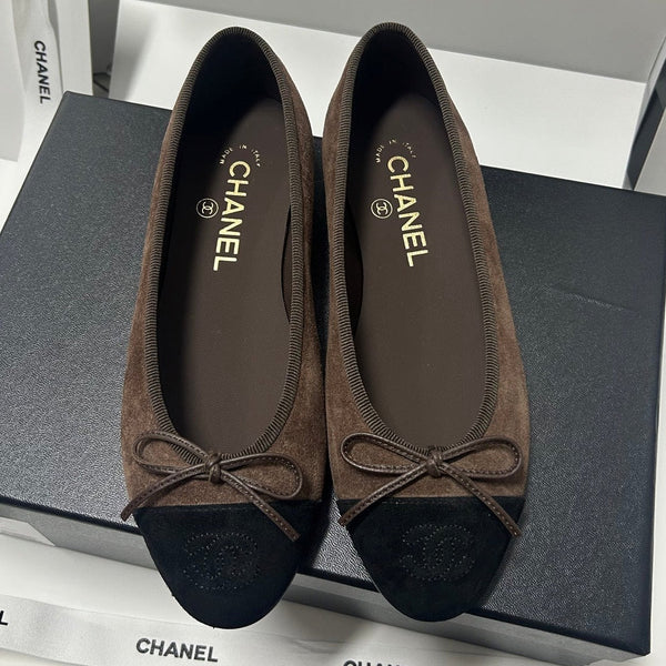 Chanel 25 Ballet Flat Black mix Brown Suede 490045