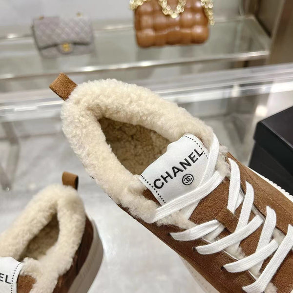 CC Sneaker Honey Brown Suede With Wool Lining  944558