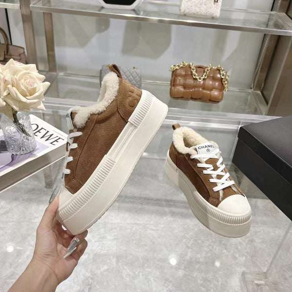 CC Sneaker Honey Brown Suede With Wool Lining  944558