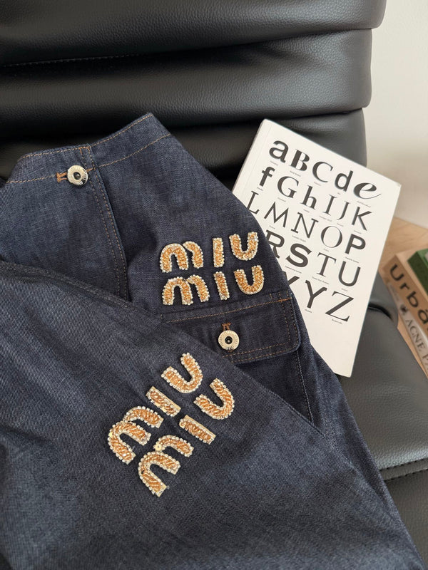 Abito in denim decorato con lettere di perline Miu Miu, blu scuro, in cotone