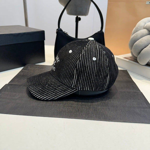 Cappellino Celin in tessuto di cotone nero 210435