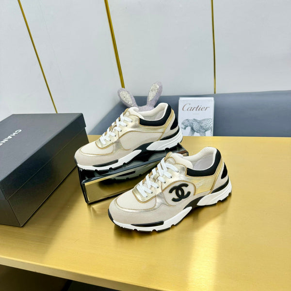 sneaker da donna cc in tweed di lana oro chiaro, vitello oro e vitello scamosciato beige 137569