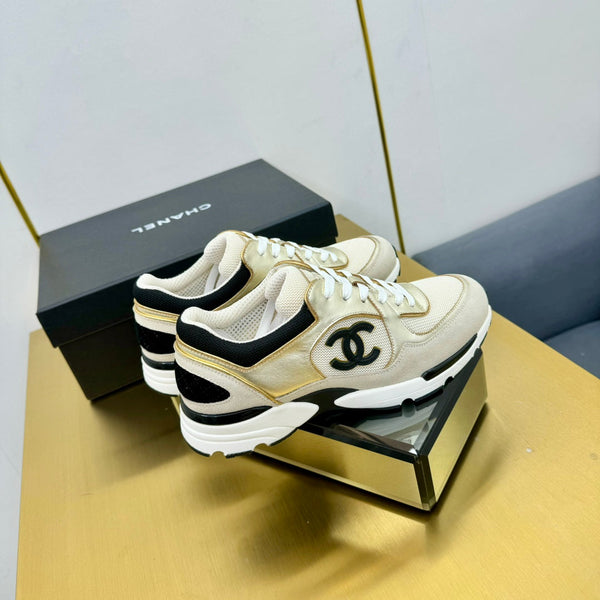 sneaker da donna cc in tweed di lana oro chiaro, vitello oro e vitello scamosciato beige 137569