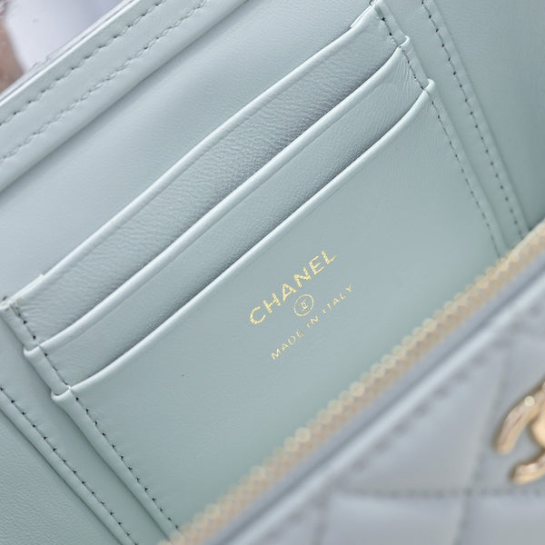 CC 26s Vanity Case Light Blue Pastel Quilted Lambskin 286287