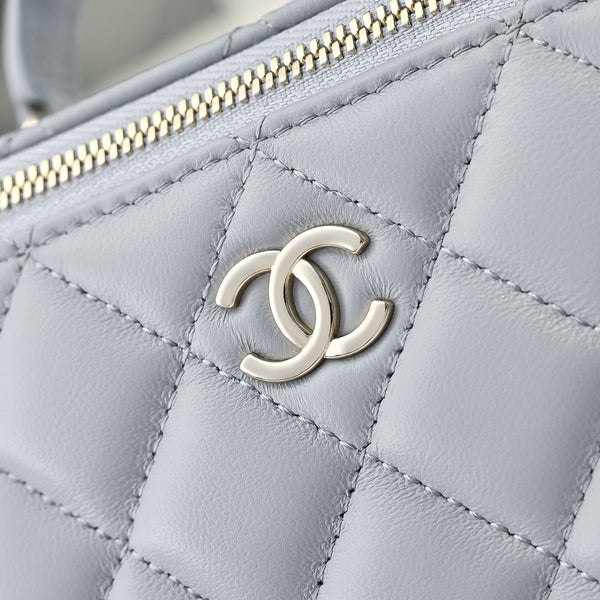 CC 26s Vanity Case Light Grey Quilted Lambskin 286279