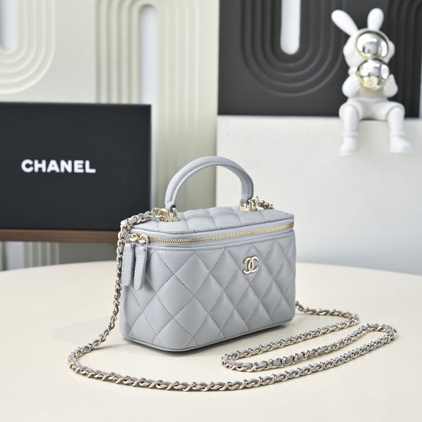 CC 26s Vanity Case Light Grey Quilted Lambskin 286279