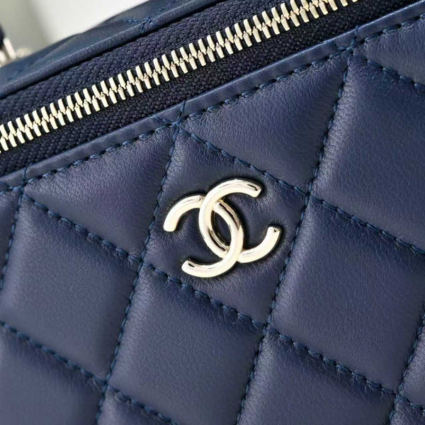 CC 26s Vanity Case Deep Blue Quilted Lambskin 286281