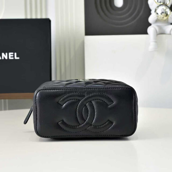 CC 26s Vanity Case Black Quilted Lambskin 286289