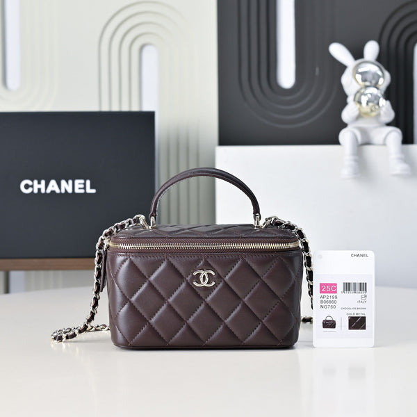 CC 26s Vanity Case Chocolate Quilted Lambskin 286283