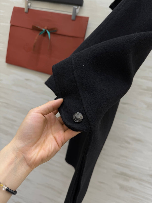 LP 25 Salzburg Cape Coat Black Cashmere 319366