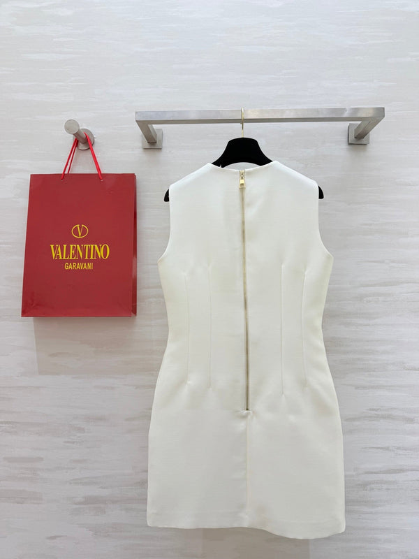 Robe Valen 26s sans manches, ornée d'un nœud et de perles, en tissu blanc 344777
