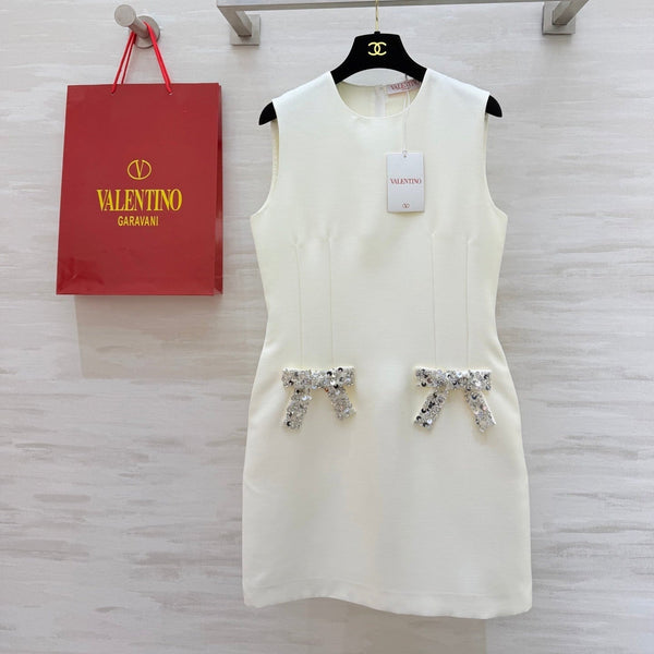 Robe Valen 26s sans manches, ornée d'un nœud et de perles, en tissu blanc 344777