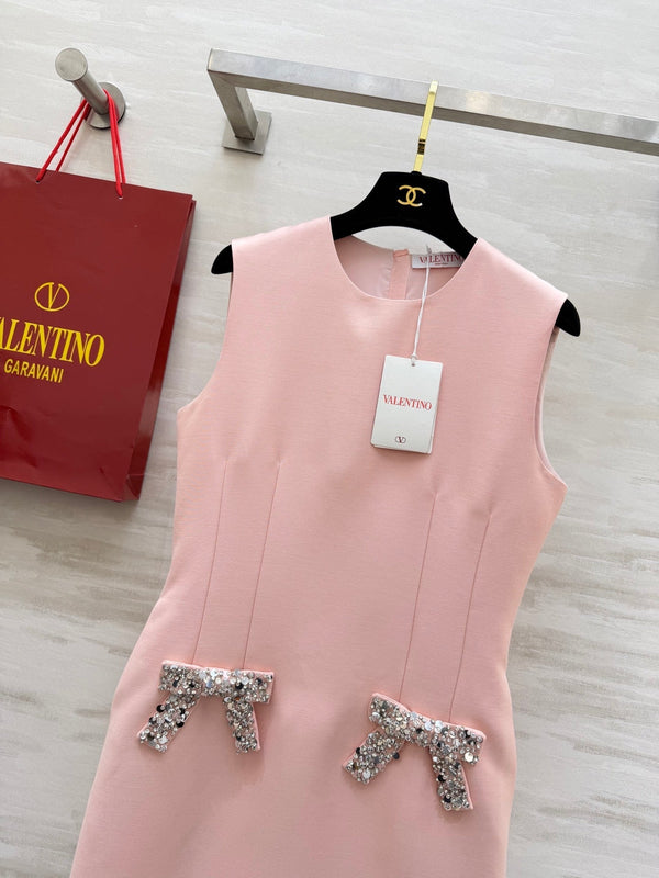 Robe sans manches ornée d'un nœud et de perles Valen 26s Rose Tissu 344776
