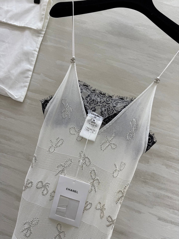 Robe en dentelle brodée jacquard avec nœud en strass CC, coton blanc 346488