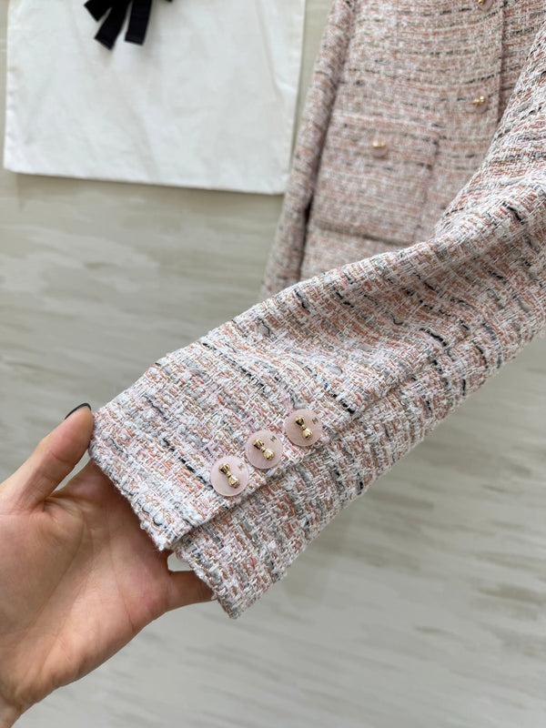 Manteau en tweed de laine mélangée rose pâle orné de fleurs en 3D CC 26s