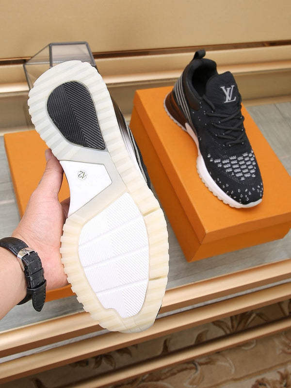 SNEAKERS IN BLACK MIX WHITE MESH BREATHABLE AND RUBBER