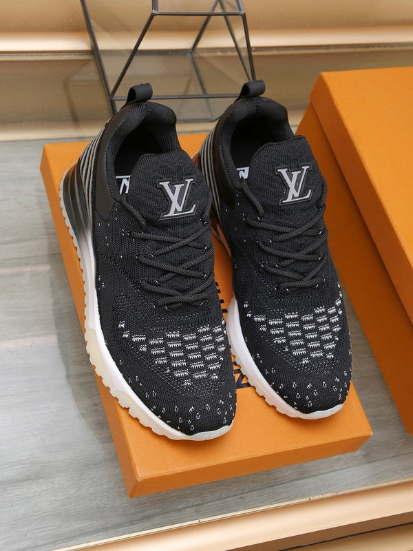 SNEAKERS IN BLACK MIX WHITE MESH BREATHABLE AND RUBBER
