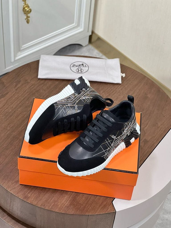 Sneaker HM Bouncing con ricamo ispirato a Faubourg.