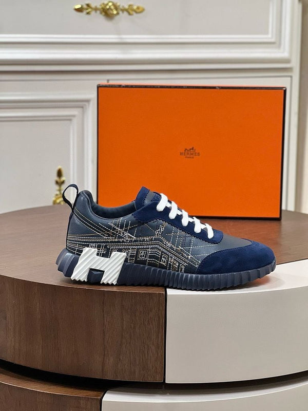 Sneaker HM Bouncing con ricamo ispirato a Faubourg.