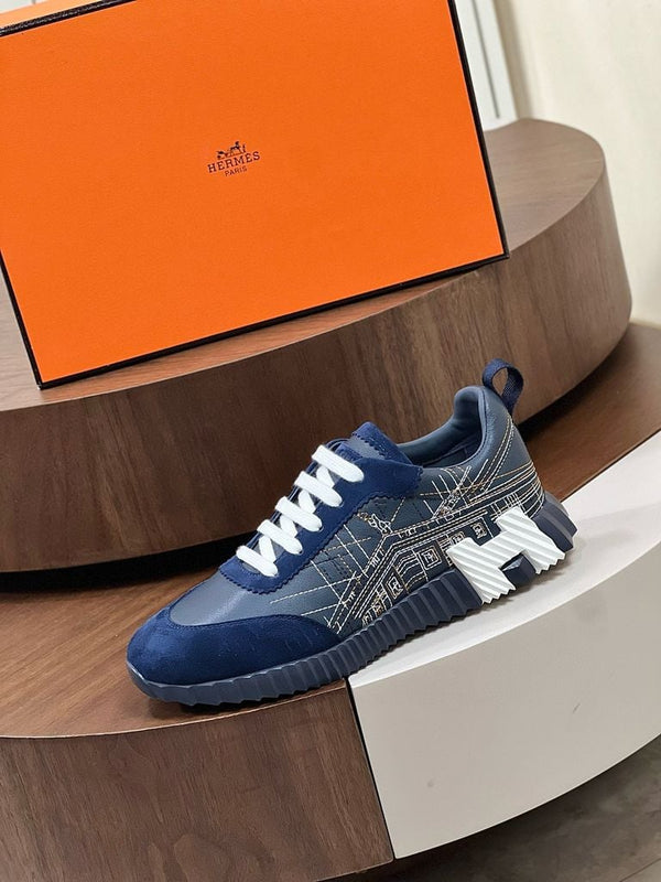 Sneaker HM Bouncing con ricamo ispirato a Faubourg.