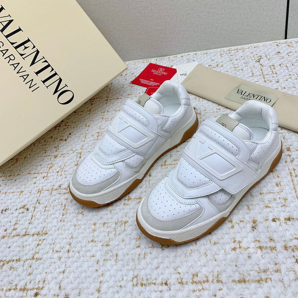 VT 25 Joy Play Low Top Sneaker White Cowhide 331680