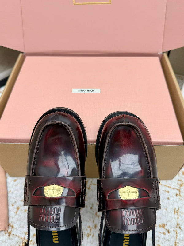 Miu Vintage-Effect Penny Slingback Black Red Leather 791001