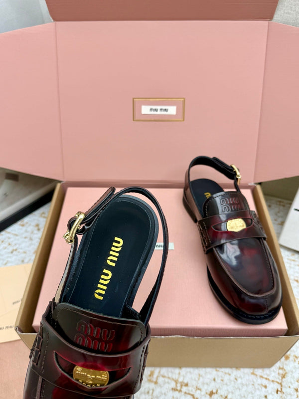 Miu Vintage-Effect Penny Slingback Black Red Leather 791001