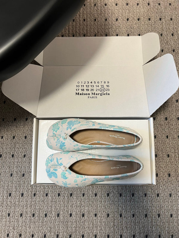 MM Tabi Ballet Flat Blue Floral Print Suede 803541