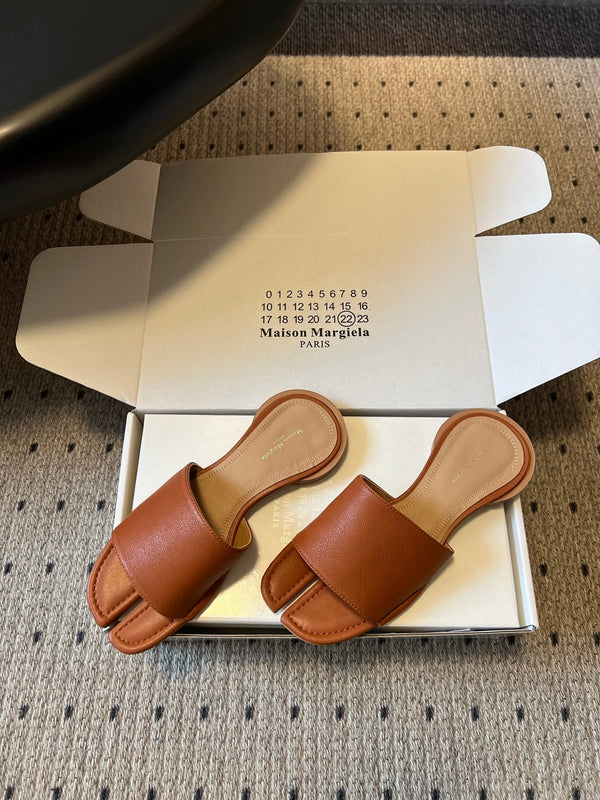 MM Tabi Flat Mule Brown Sheepskin 803751