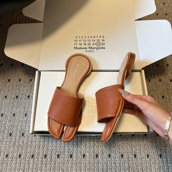 MM Tabi Flat Mule Brown Sheepskin 803751