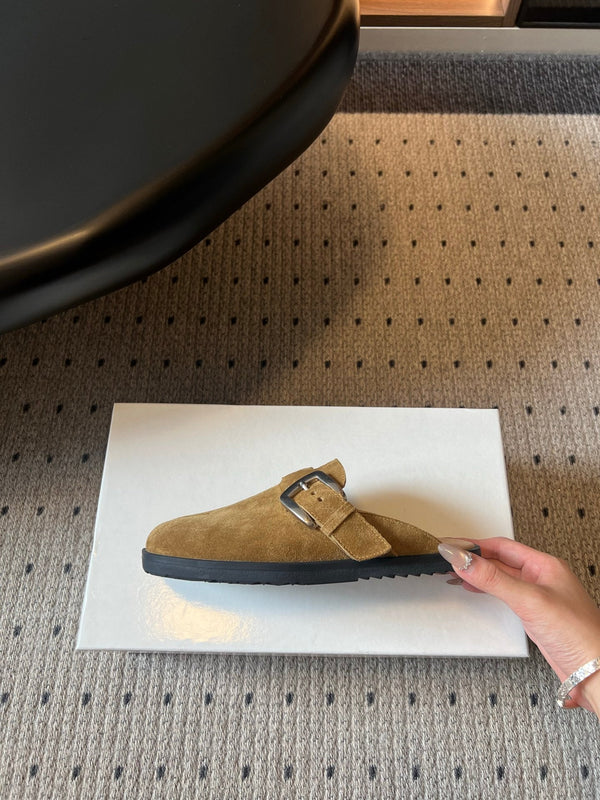 MM Tabi Buckle-Fastening Mules Brown Suede 803622