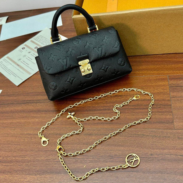 Nano Madeleine 21cm Pelle di vacchetta grana nera